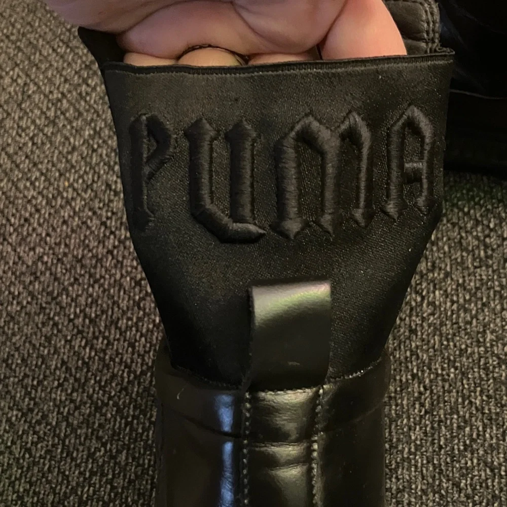 Fenty x Puma Chelsea sneaker boot (chunky boot) in black women’s 6